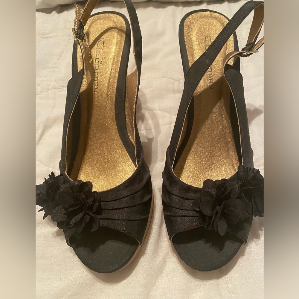 CL by Chinese Laundry Women's Immortal Wedge Pump Sandal Black Size 9